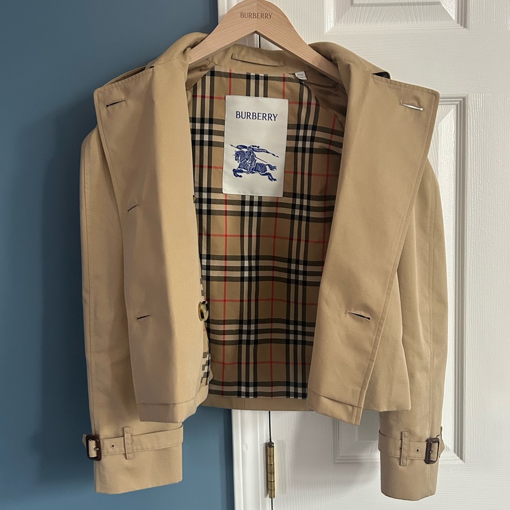 Burberry Cropped Gabardine Trench Coat - Picture 7 of 13